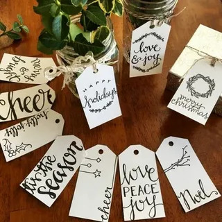 Custom Holiday Tags That Elevate Seasonal Packaging Presentation